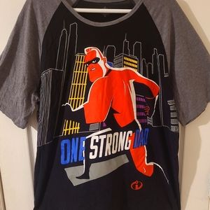 The Incredibles Mr. Incredible Pixar Official DISNEY T-Shirt ONE STRONG DAD XXL